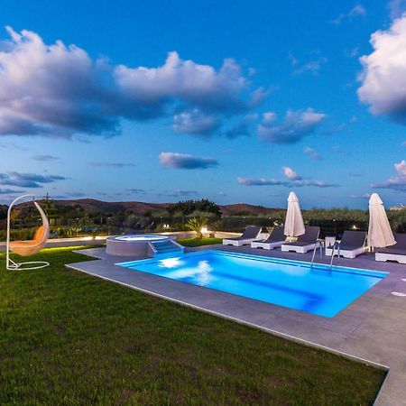 Evangelos Villas, Lavish Touch, By Thinkvilla Angeliana  Eksteriør bilde