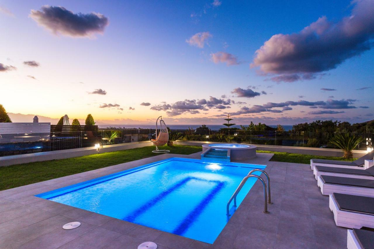 Evangelos Villas, Lavish Touch, By Thinkvilla Angeliana  Eksteriør bilde